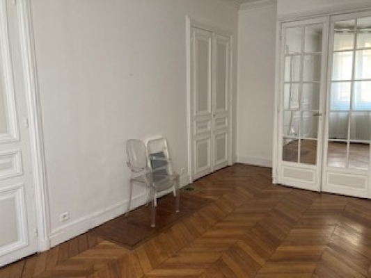 Bureau photo 2.jpg